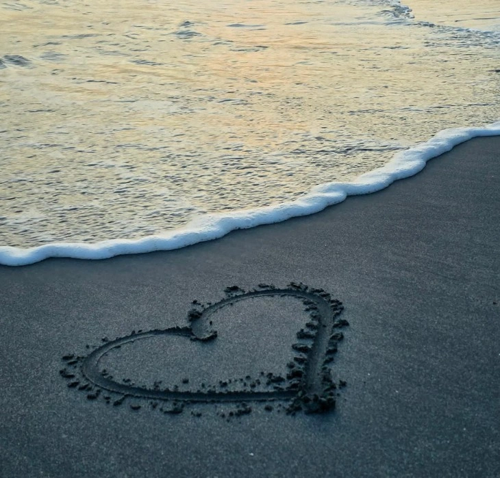 无声之心NFT系列：未言之爱情感叙事数字艺术铸造指南